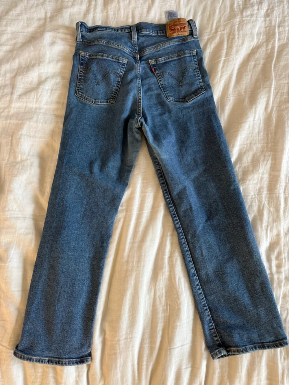 Levi's RIBCAGE STRAIGHT ANKLE WOMEN'S JEANS size 31 mid wash - Picture 6 of 7